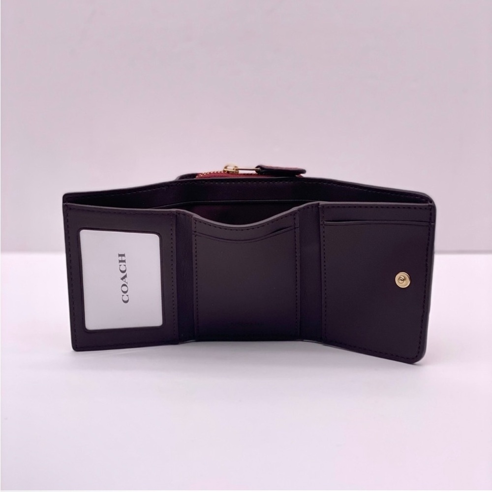 Coach Small Trifold Wallet In Colorblock - Picture 4 of 13